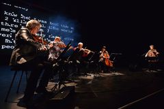 Nové album Laurie Anderson reaguje na hurikán Sandy. Autorce vytopil byt