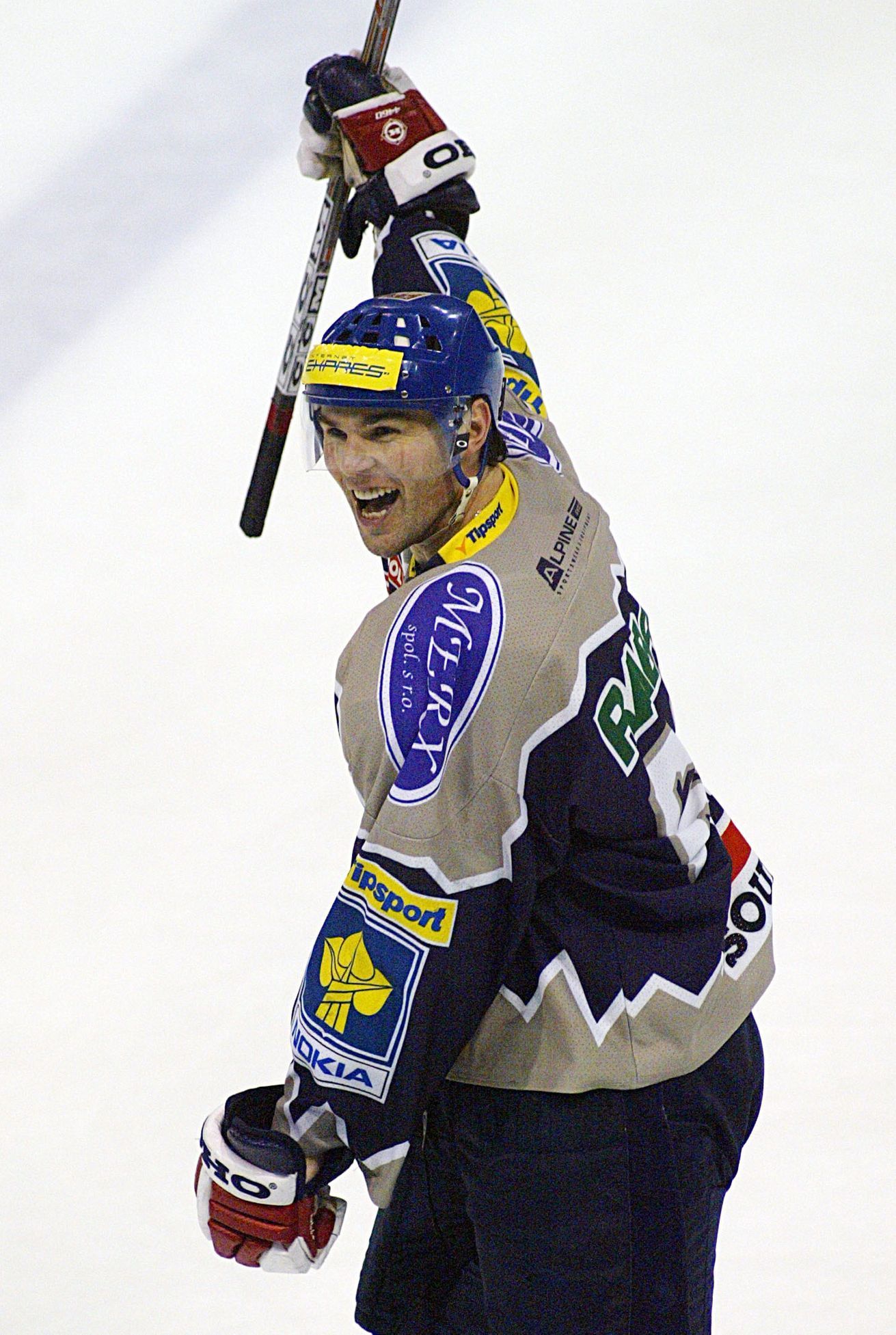 Český hokejista Jaromír Jágr v dresu HC Rabatu Kladno během sezóny 2004/05.