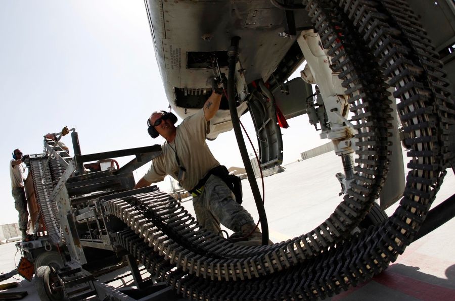 Nahlédněte mezi ostré hochy na základně U.S. Air Force v Kandaháru