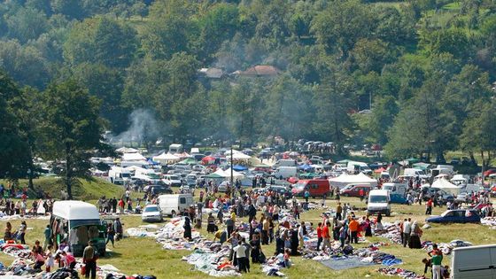 Největší romská oslava: Tady domlouvají dětské svatby