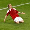 Dánský fotbalista Michael Krohn-Dehli slaví gól v síti Němců v utkání skupiny B na Euru 2012