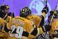 Litvínov těsně porazil Kometu a v semifinále se ujal vedení