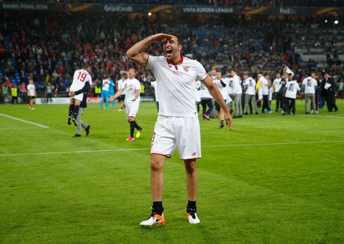 Liverpool - Sevilla. Finále Evropské ligy v Basileji 2016. Adil Rami