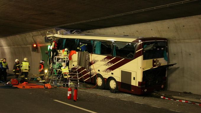 Nehoda autobusu - ilustrační foto