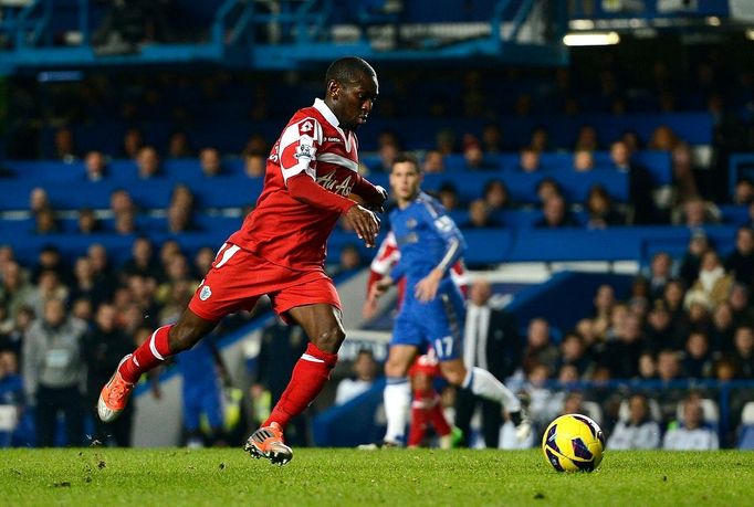 Smrtelný úder zasadil Chelsea 12 minut před koncem zápasu odvržený křídelník Blues Shaun Wright-Phillips, dnes ve službách týmu Queens Park Rangers.