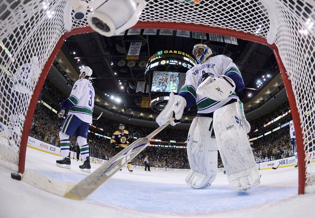 Finále NHL: Boston - Vancouver (Luongo)