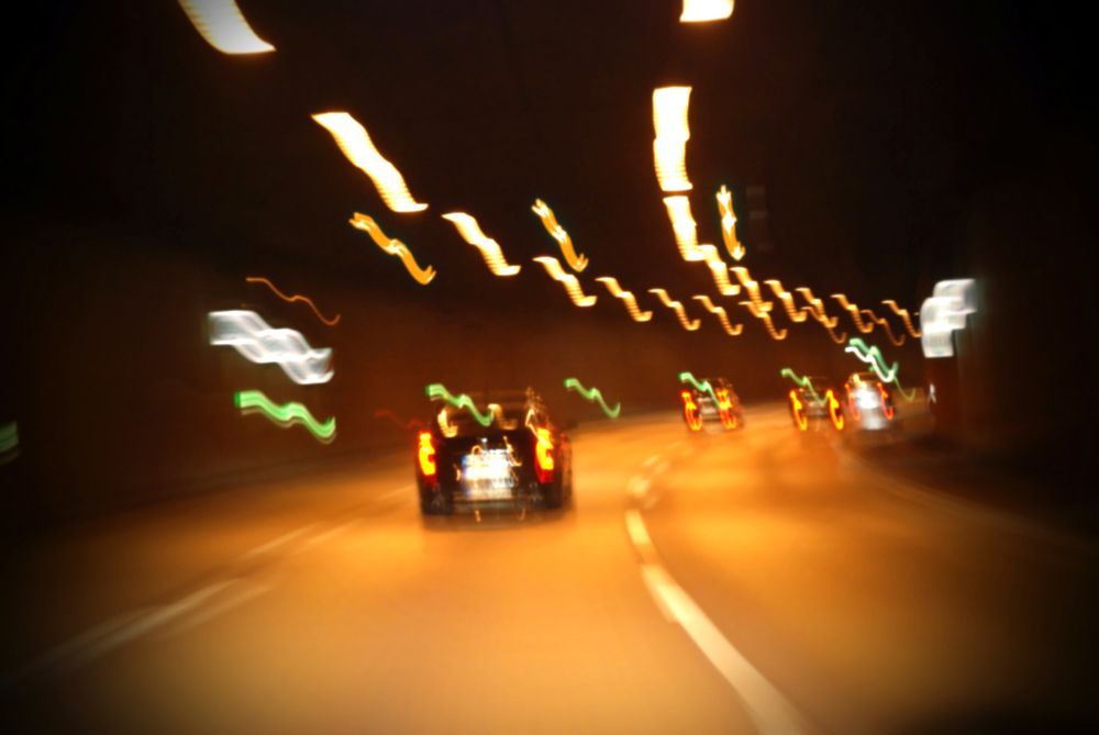 auto řidič řízení pod vlivem alkoholu ilustrační foto