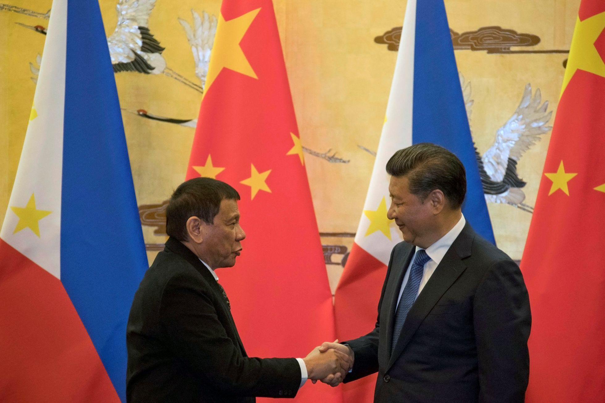 Filipínský prezident Rodrigo Duterte a čínský premiér Li Kche-čchiang