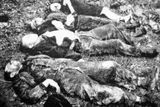 4. května 1945: Oběťmi masakru na Vařákových Pasekách byli Jan Polčák, Karel Vařák a František Žák z Prlova. Nacisté je po krutém výslechu zavraždili v Hošťálkové střelou do týla. Společně s nimi i dvaadvacetiletou Růženu Šopovou, která do Vařákových Pasek přijela na návštěvu sestry.