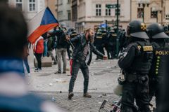 Extremismus loni ovlivnil covid. SPD nabyla příznivce, aktivity neonacistů přibrzdily