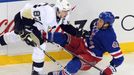 NHL, New York Rangers - Pittsburgh Penguins: Stu Bickel  Sidney Crosby