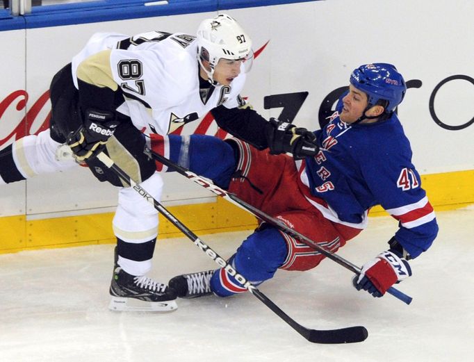 NHL, New York Rangers - Pittsburgh Penguins: Stu Bickel  Sidney Crosby