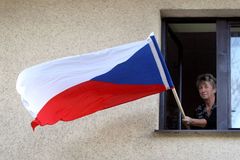 Zoufalí Češi nevědí, koho volit, píše The Economist