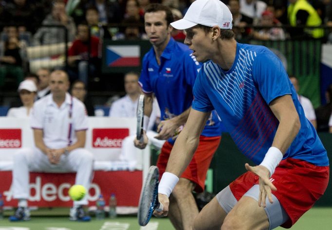 Radek Štěpánek a Tomáš Berdych při čtyřhře ve finále Davis Cupu