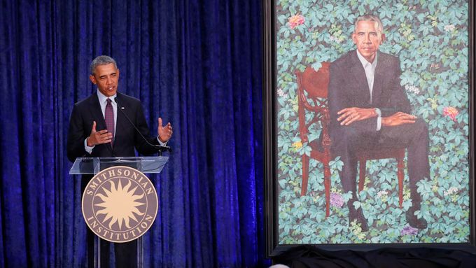Barack Obama na odhalení svého nového oficiálního portrétu.