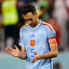 Smutný Sergio Busquets po porážce v osmifinále MS 2022 Maroko - Španělsko
