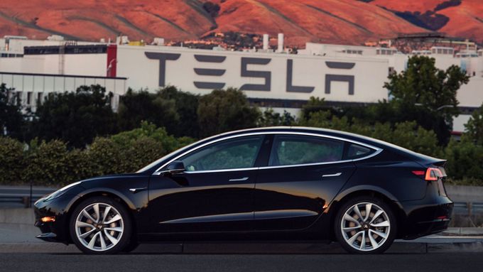 Tesla Model 3 měl značku rozšířit i mezi střední třídu zákazníků.
