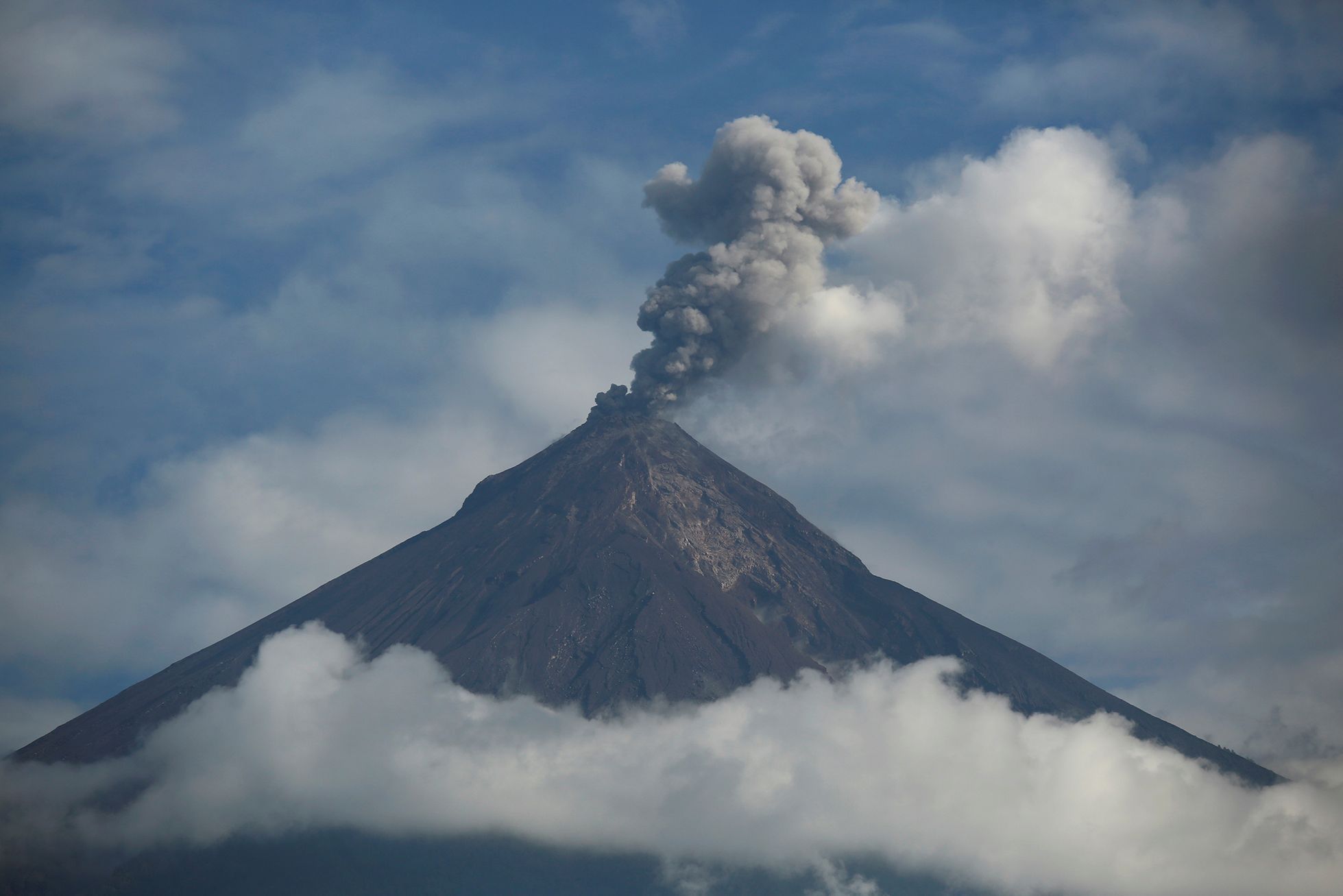 Fotogalerie / Následky po výbuchu sopky v Guatemale / Reuters / 1