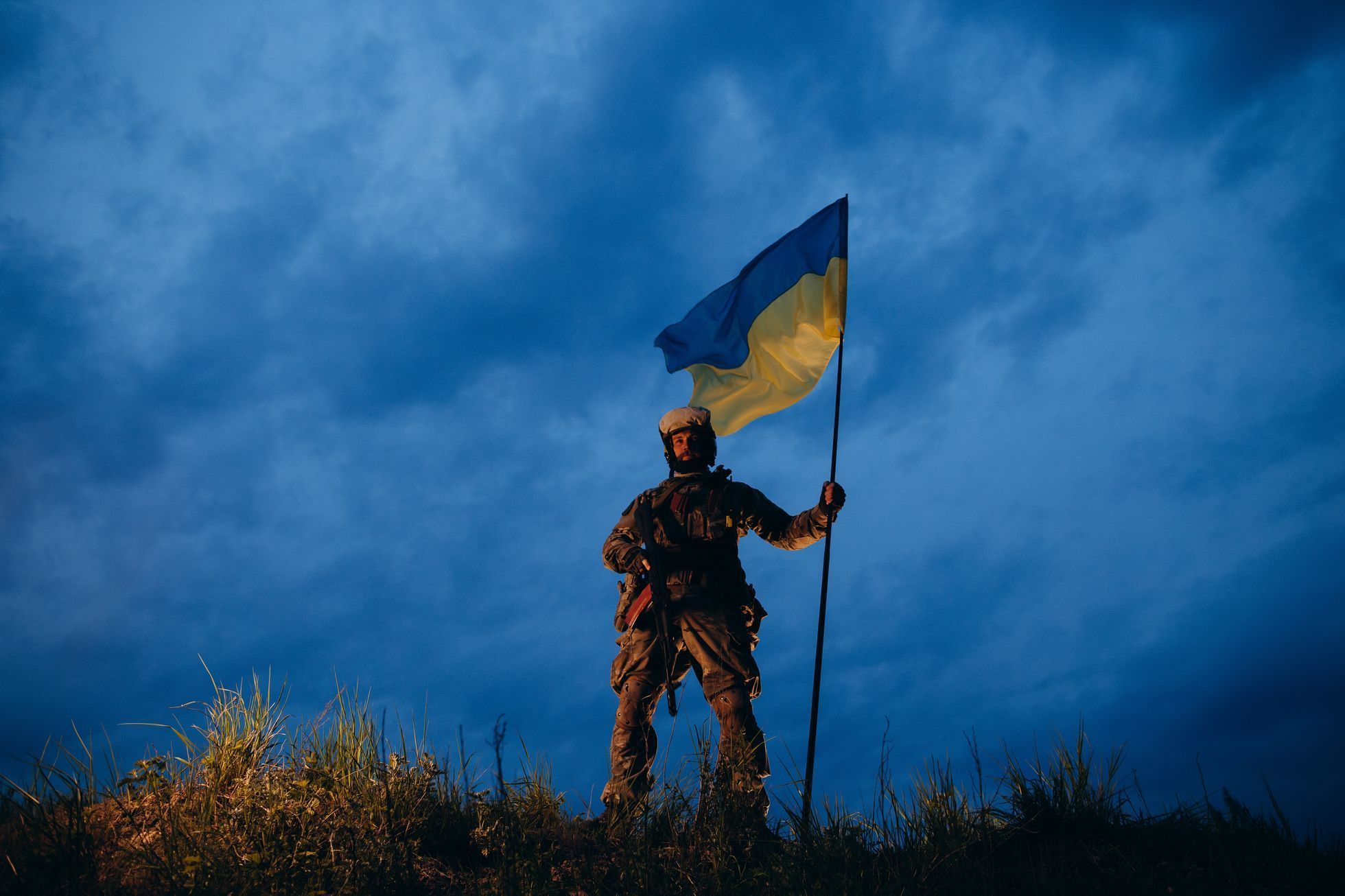 Ukrajina, válka, voják, vlajka, ilustrační