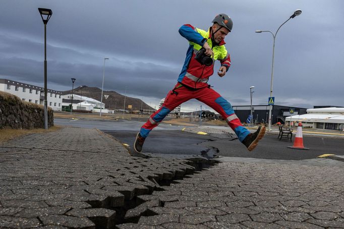 Vesnice Grindavík leží přímo pod islandským vulkánem.