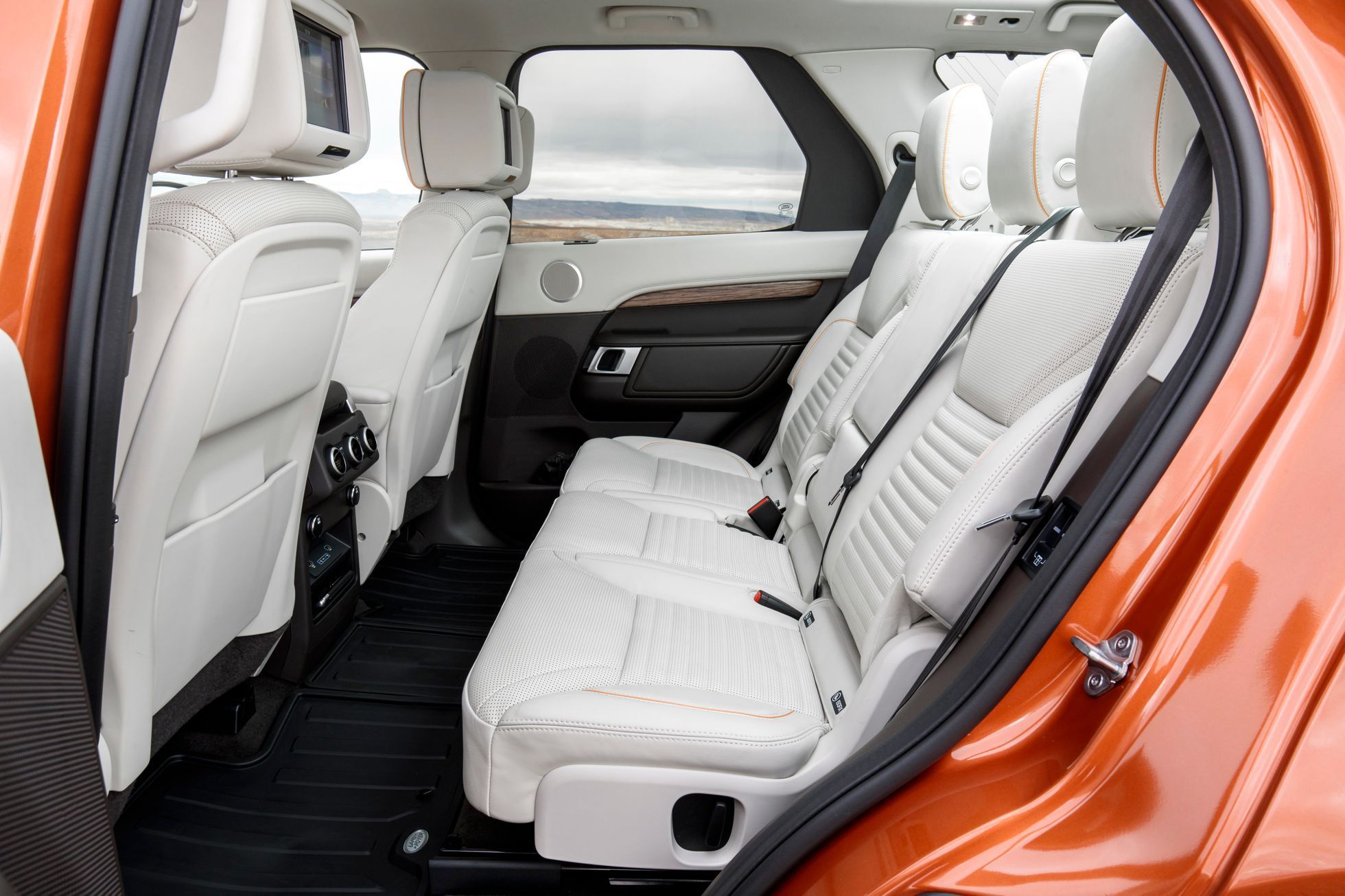 Land Rover Discovery 5