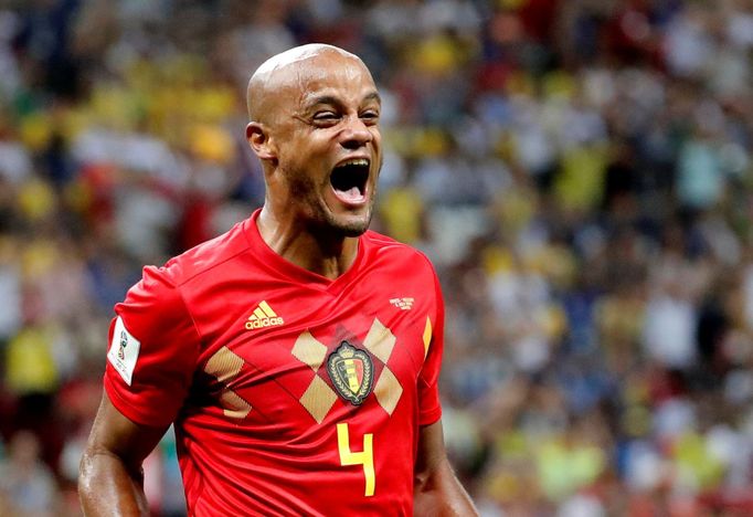 Vincent Kompany slaví gól v zápase Brazílie - Belgie na MS 2018