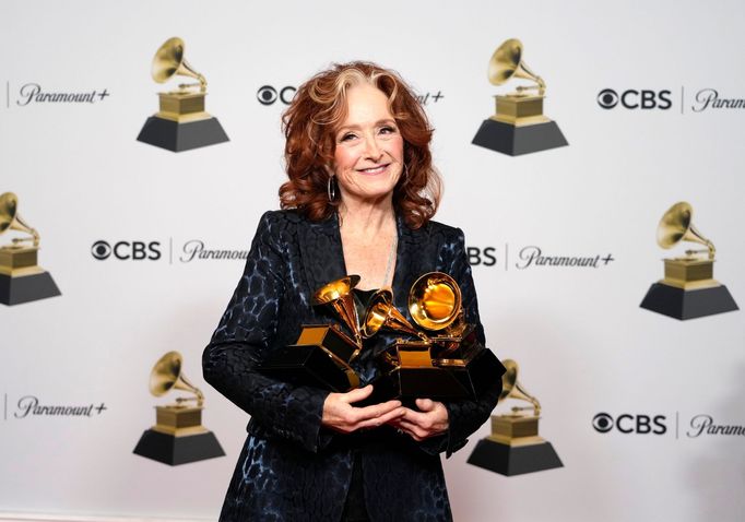 Písní roku hlasující vyhlásili Just Like That od třiasedmdesátileté zpívající bluesové kytaristky Bonnie Raitt.