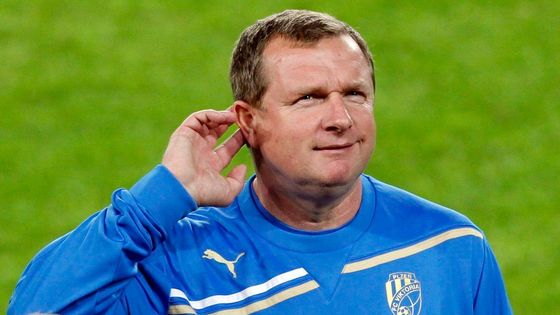 Dva tituly, vyřazená Neapol, dva postupy do Ligy mistrů i český pohár. Podívejte se, jak za pět let Pavel Vrba proměnil Viktorii Plzeň z otloukánka v šampiona.