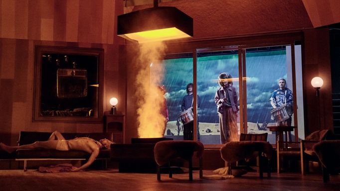 Radúz Mácha jako Tom a Vladimír Javorský v roli Bernarda.