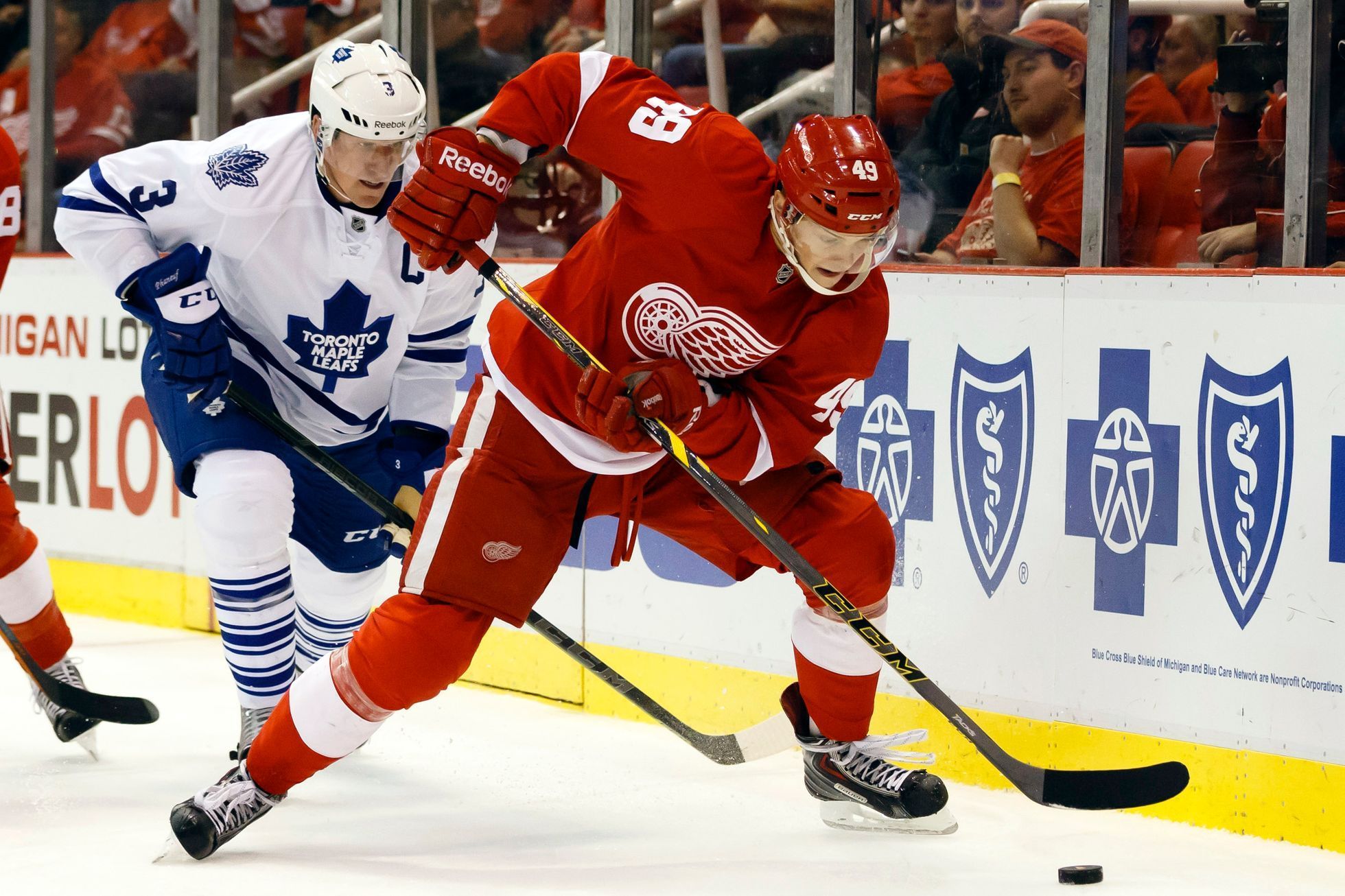 NHL: Toronto Maple Leafs vs. Detroit Red Wings (Nestrašil, Dion Phaneuf)