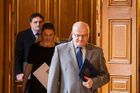 Ministra Hermana nepustila ochranka na Pražský hrad, hlídala čínské fórum