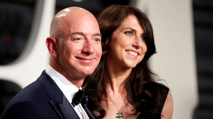 Exmanželka šéfa Amazonu věnuje stovky miliard charitě. Po vzoru Gatese a Buffetta