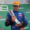Carlos Sainz mladší slaví třetí místo v GP Brazílie 2019
