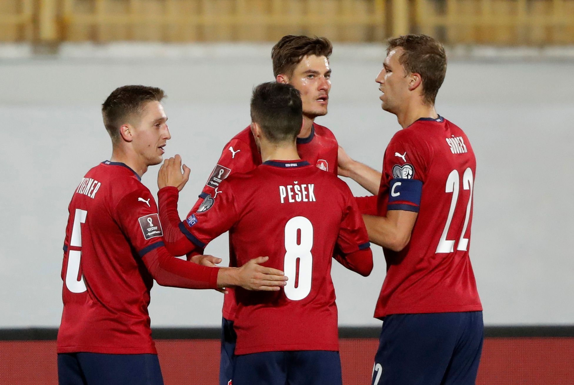 Češi slaví gól v zápase skupiny E kvalifikace MS Bělorusko - Česko
