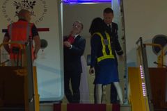 "Geoplanetární katastrofa." Macron soptí kvůli škádlivému videu s manželkou