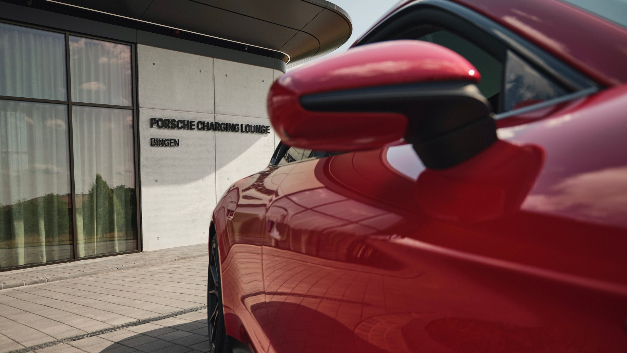 Porsche nabíjecí hub
