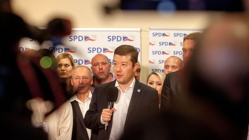 Volby 2017 - SPD - Tomio Okamura a novináři
