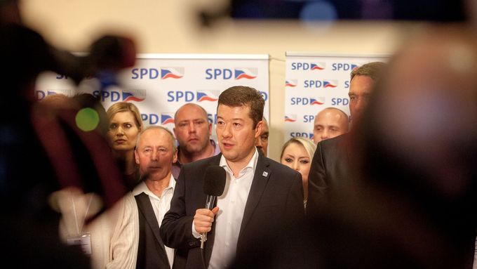 Záběry z volebního štábu SPD