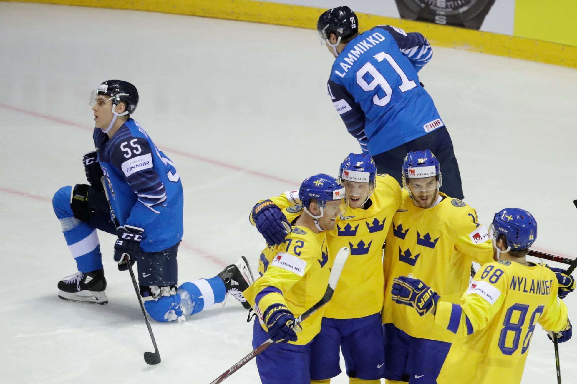 Švédové slaví ve čtvrtfinále MS 2019 Finsko - Švédsko