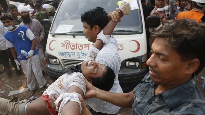 Pracovní podmínky v Bangladéši patří k nejhorším na světě.