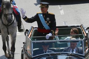 Obrazem: Tak Španělé korunovali nového krále Felipeho VI.