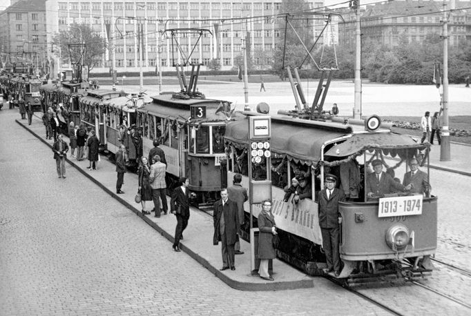 Před 125 lety byly založeny Elektrické podniky královského hlavního města Prahy, které se později přeměnily na dnešní Dopravní podnik hl. m. Prahy.