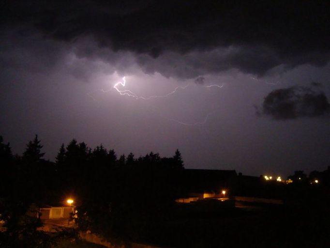 Bouřkové přeháňky ve Vyškově, 21:45