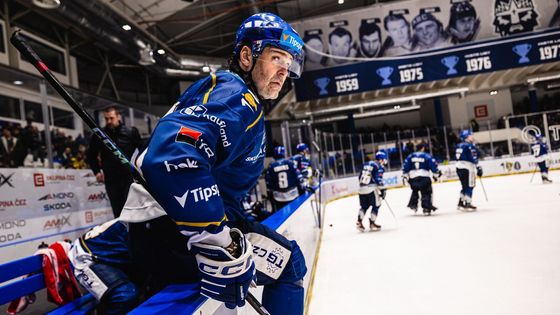Jaromír Jágr při posledním domácím utkání Kladna v sezoně 2024/25