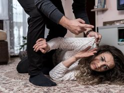 Domácí násilí, násilí na ženách - manželé, partneři