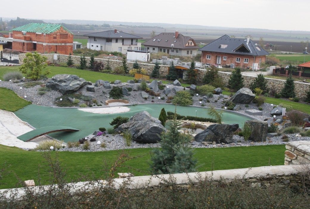 Pozemky a vila v Noutonicích