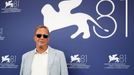 Kevin Costner na benátském festivalu.