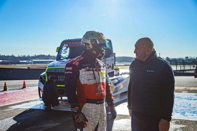 Piloti Buggyry Adam Lacko a šéf týmu Martin Koloc během testů v Nogaru