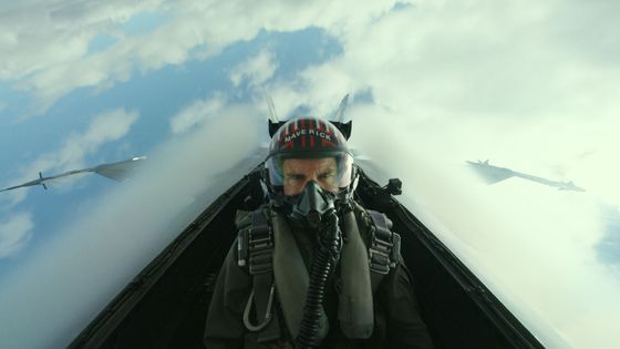 Recenze: Maverickovi to pořád létá. Nový Top Gun vrcholí ostrou bojovou akcí