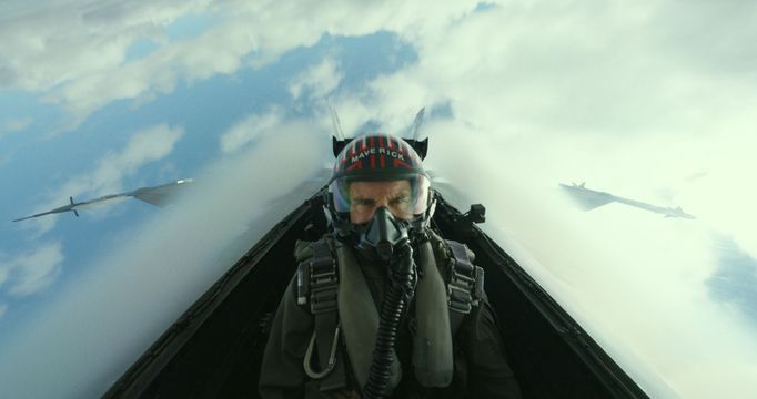 Tom Cruise jako Maverick.